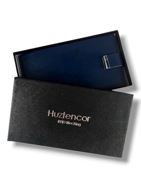 HUZTENCOR RFID Blocking Women’s Card Wallet-New in Plastic and Box